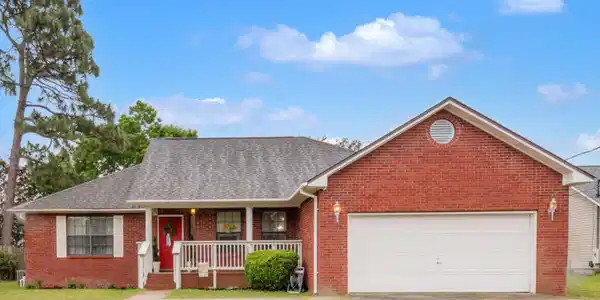 6453 Garden Drive