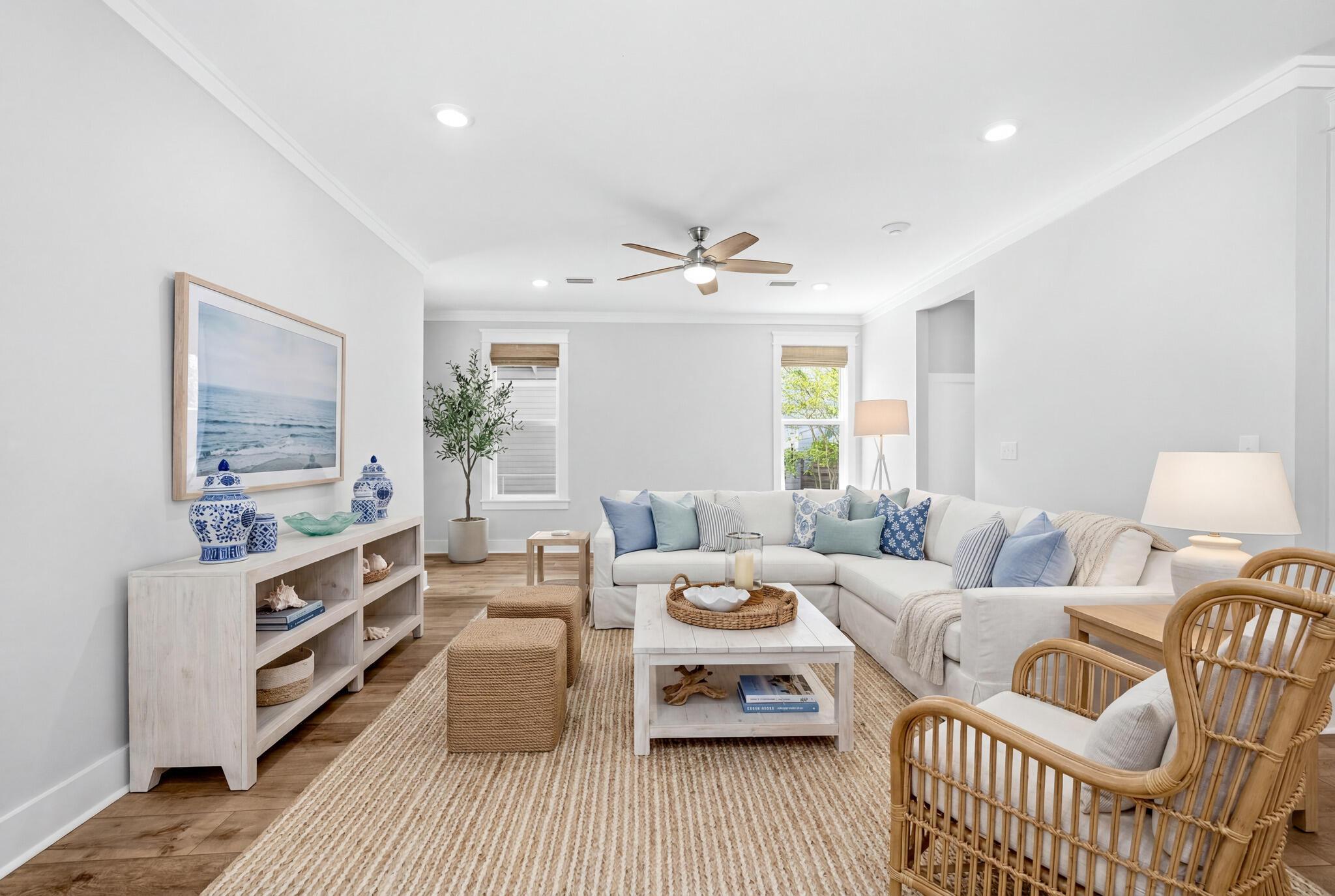 Image 4: Staged living (1)