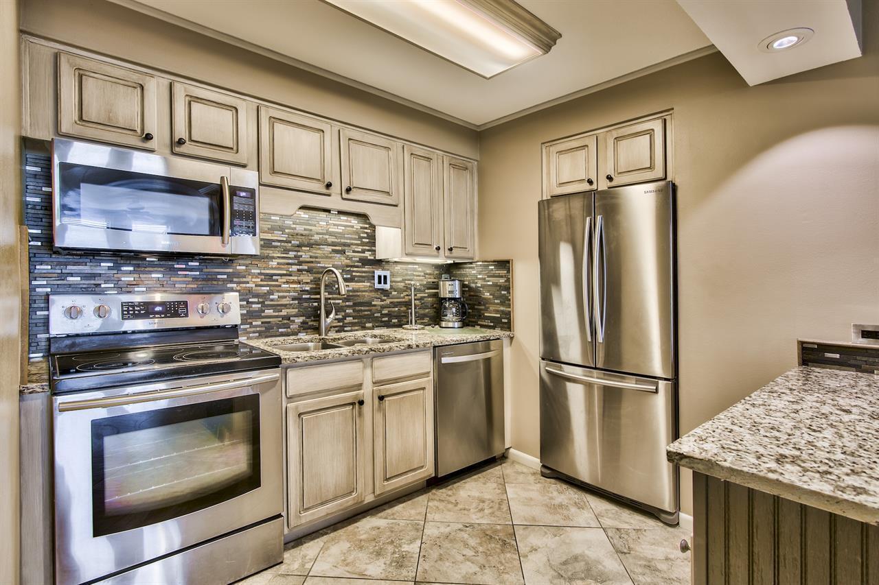 Image 3: Close up kitchen