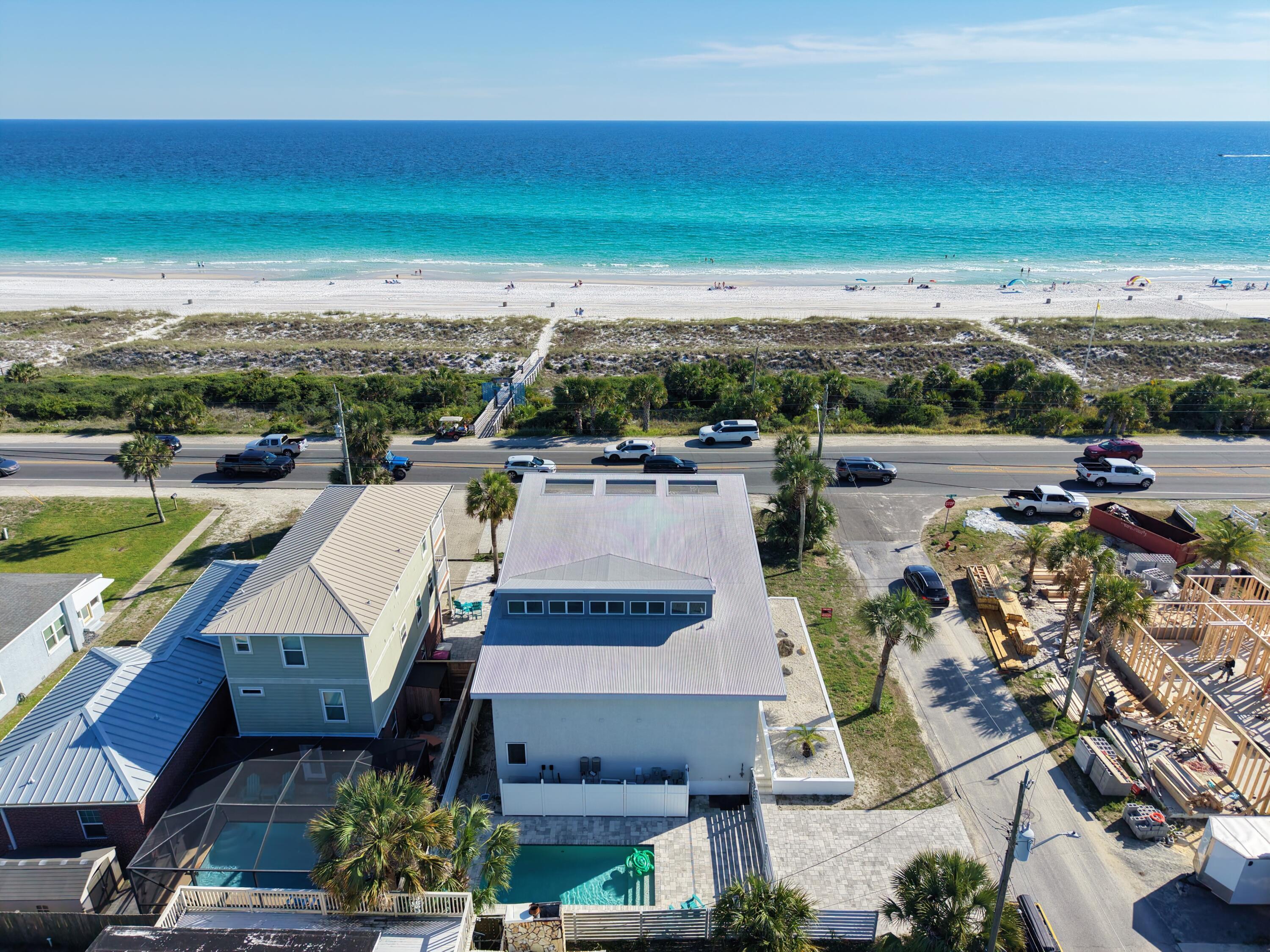 Image 3: Welcome to your luxury beach home!