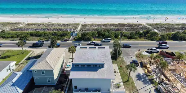 Image 3: Welcome to your luxury beach home!