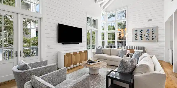 Image 4: Great room