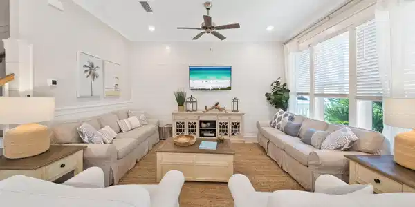 109 W Pine Lands Loop