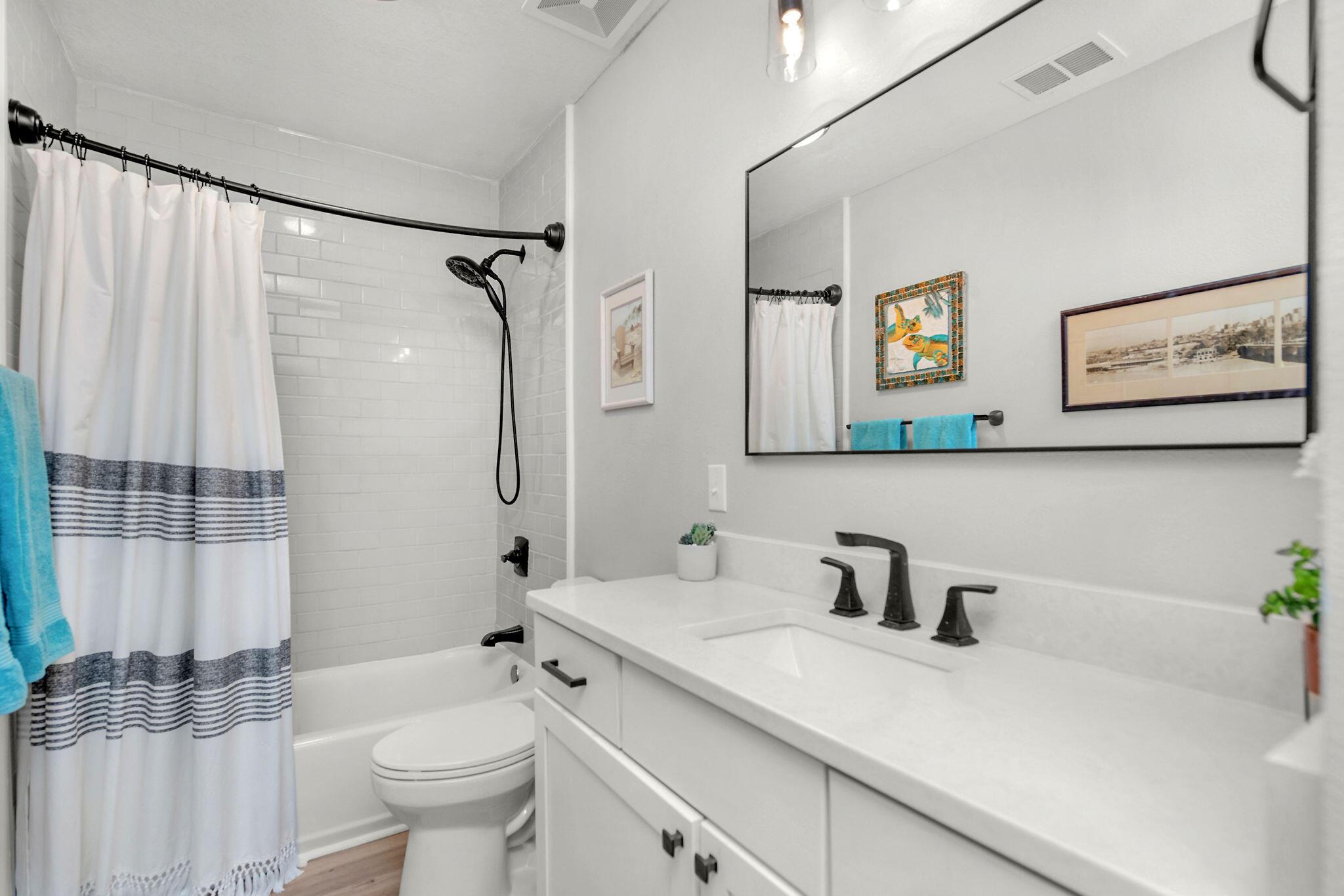 Image 3: hwy98Unit401-3-2