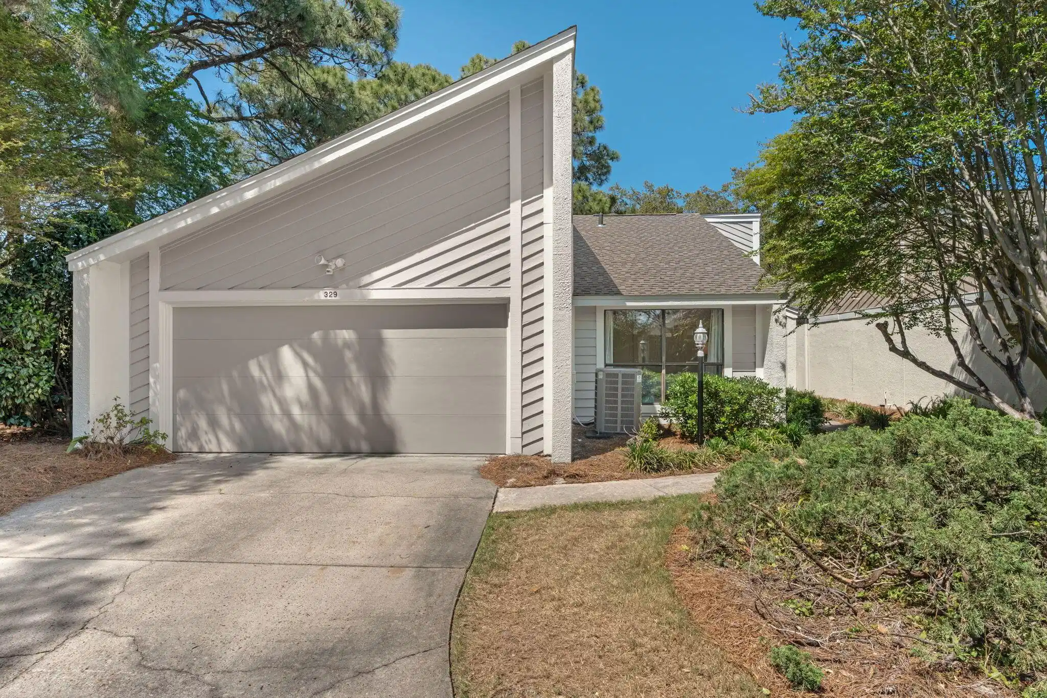 Image 1: Coveted CORNER location