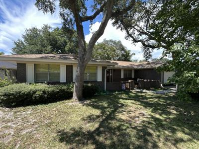 118 Woodbine Circle