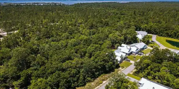 Image 4: Aerial View 3