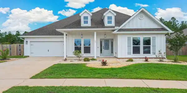 15 E Oak Trees Lane