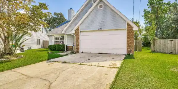 352 Brookwood Boulevard