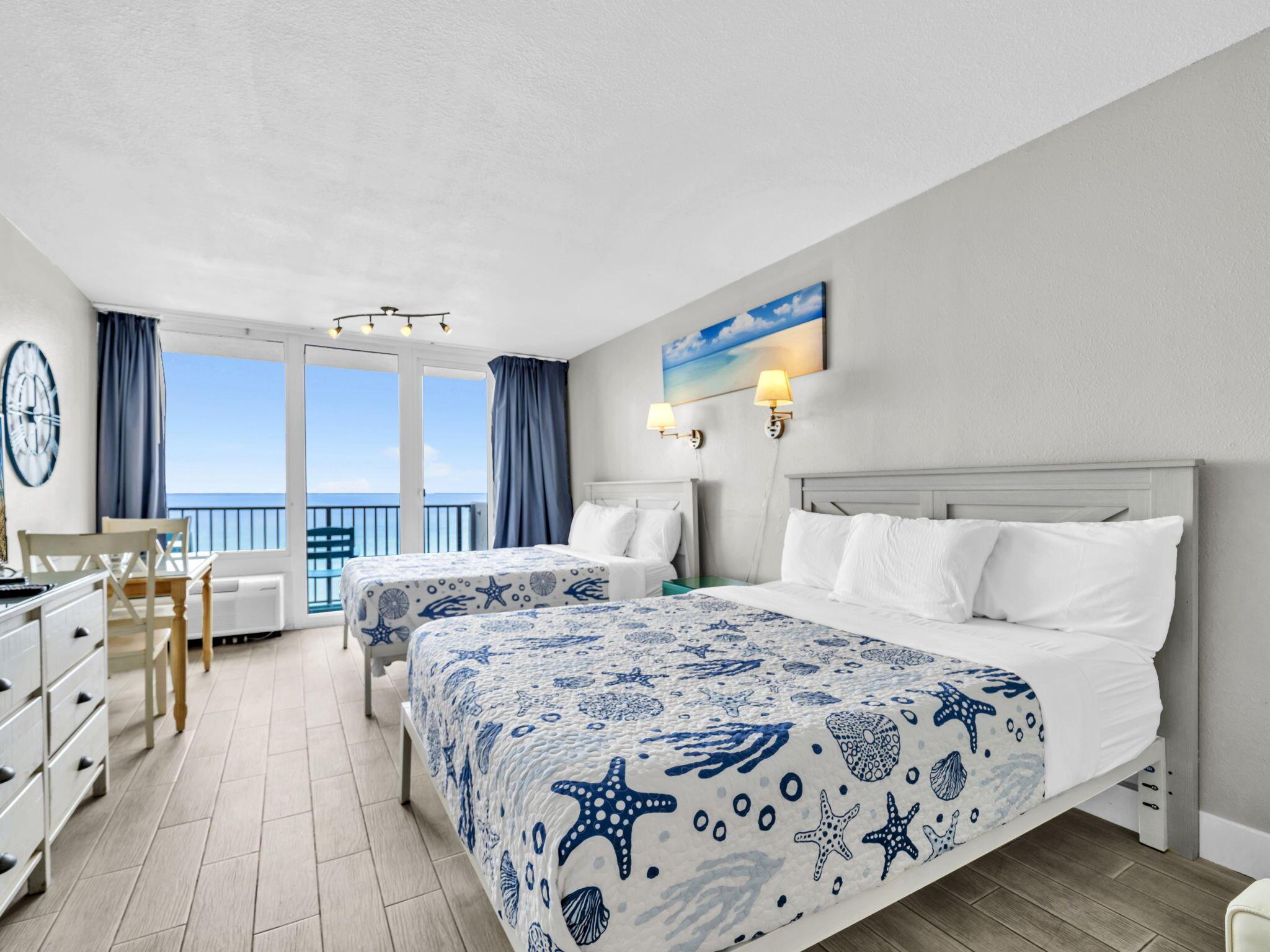 Image 1: Two Queen Beds with Bay views