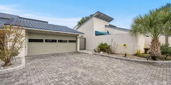 Image 2: 69-web-or-mls-DSC00576