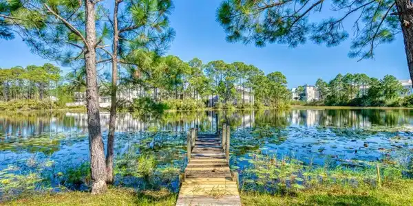 211 Lakeview Drive