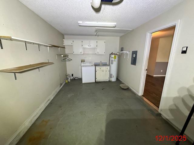 Image 4: One car garage