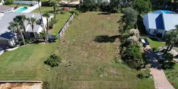 Image 4: East
