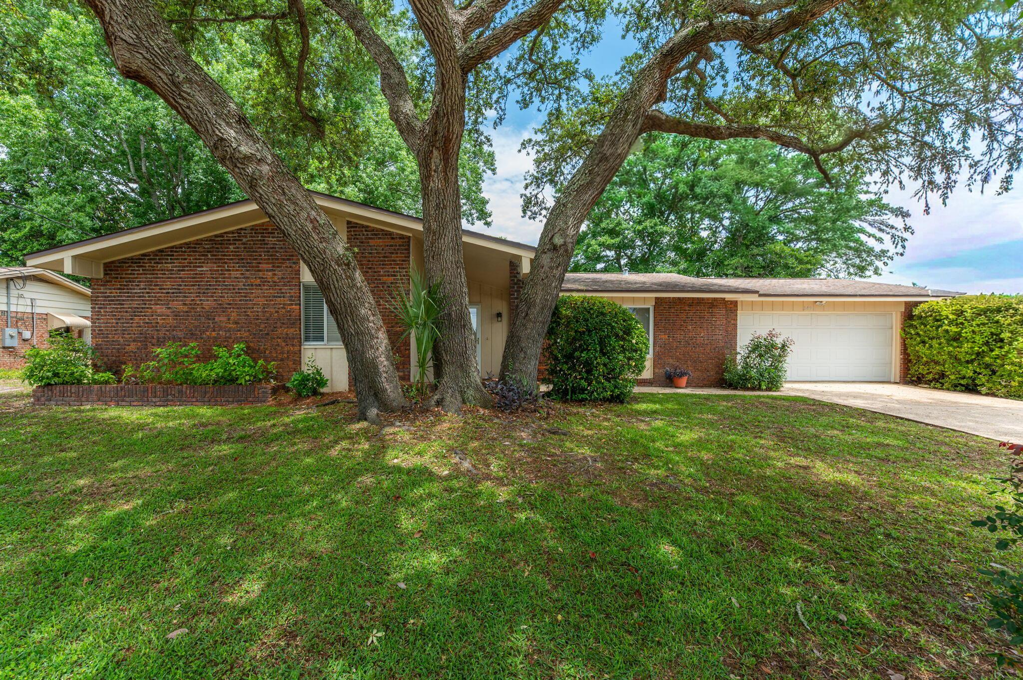 Image 2: 5-web-or-mls-349-marie-cir-nw