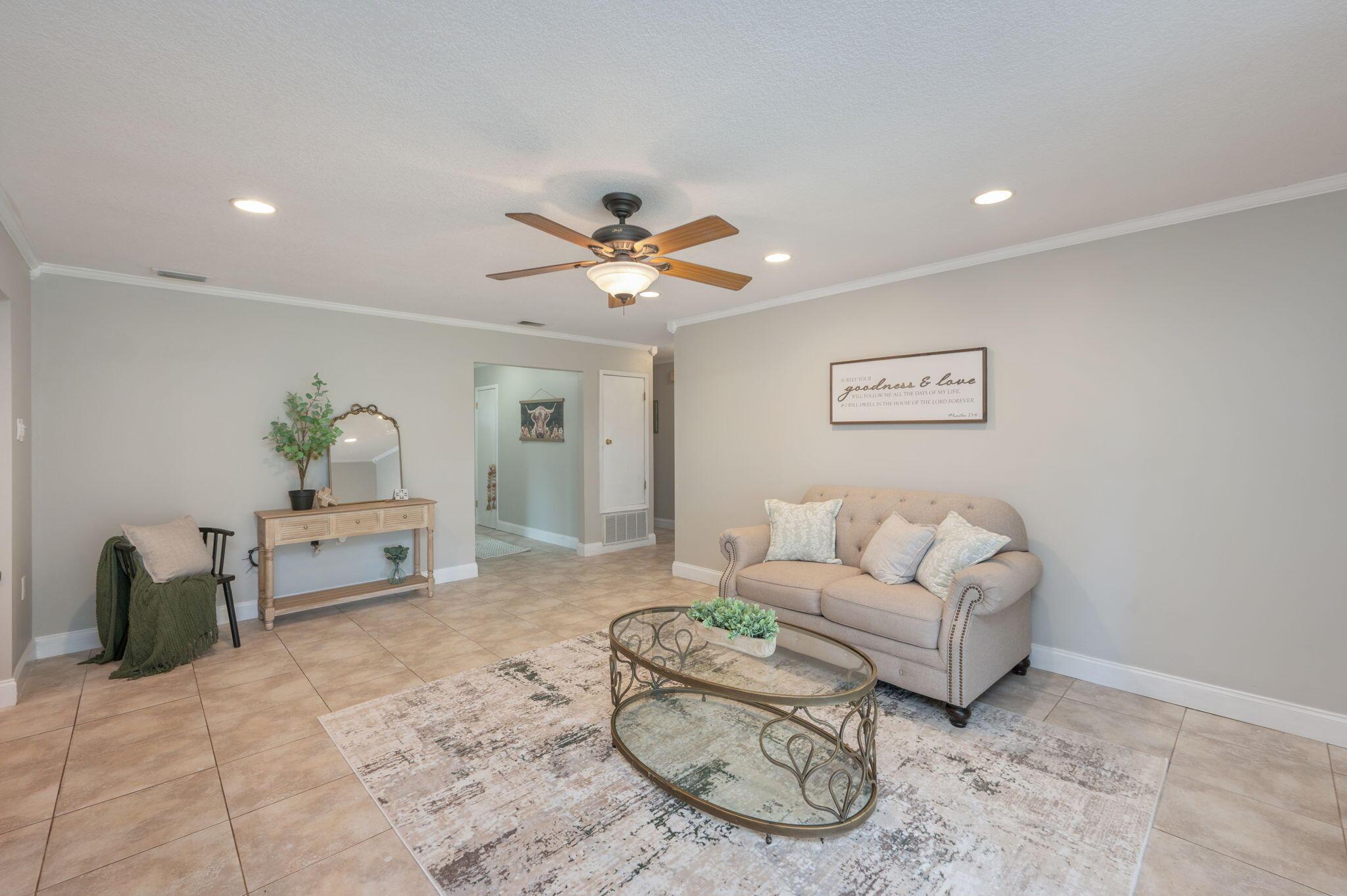 Image 4: 10-web-or-mls-349-marie-cir-nw