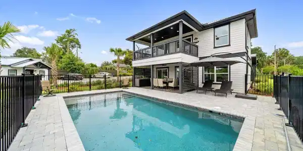 Image 2: 401 Massalina Drive