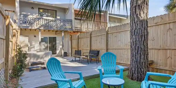 6225 S Lagoon Drive