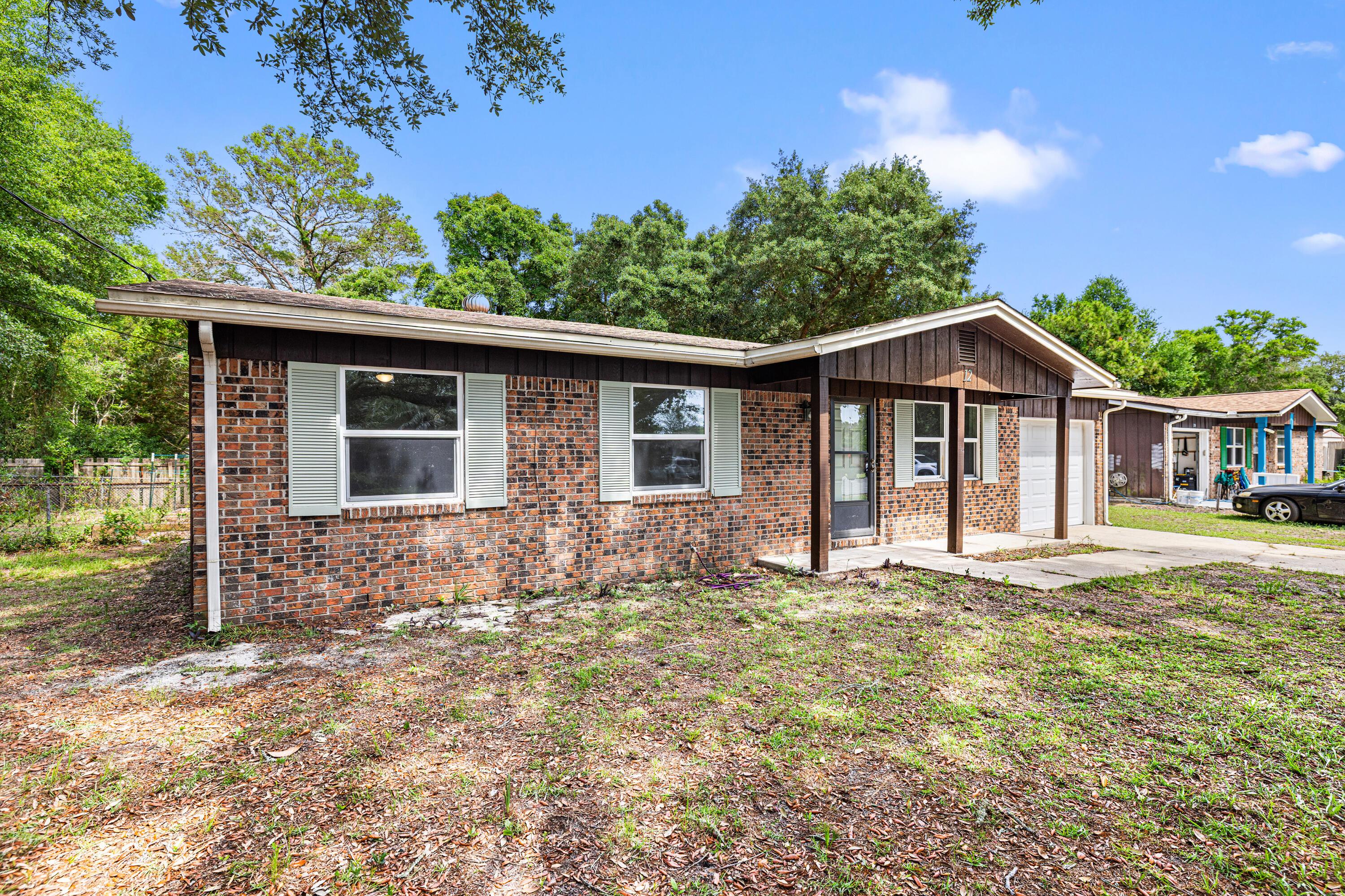 Image 3: 12TwistedOakTrail-Shalimar-FL-004