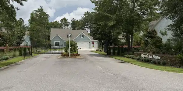 Image 4: MBE a gated community