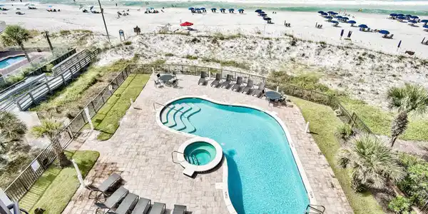 Image 2: VBPH-4 VIEW OF POOL FROM ABOVE