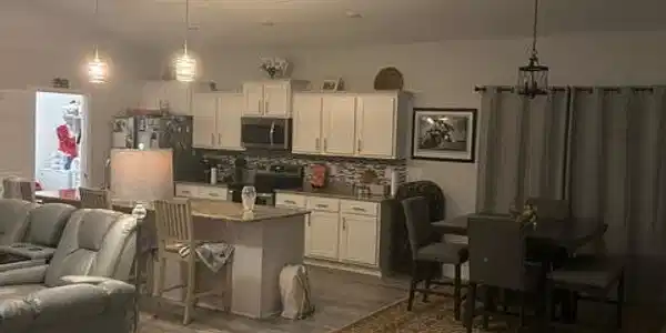 Image 3: living room charlie