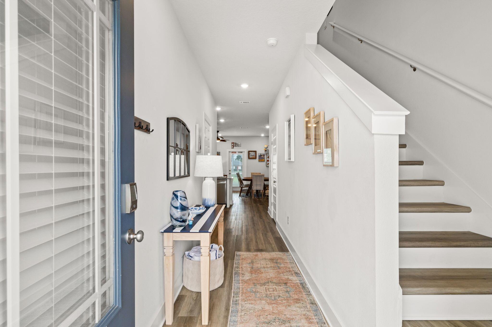 Image 3: 3-web-or-mls-PANHANDLE - 220 PALMERAS MA