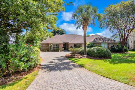 809 Turnberry Way