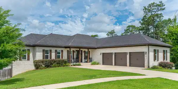 1111 Deer Moss Loop