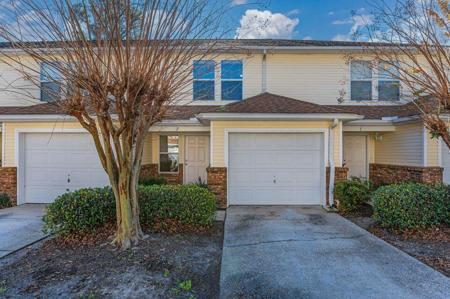 17 SE Shell Avenue