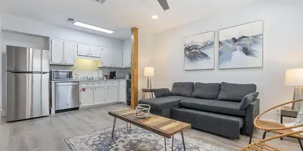 312 Bream Avenue