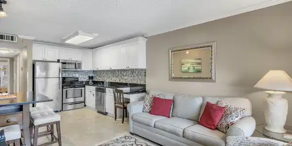 Image 3: kitchen living room
