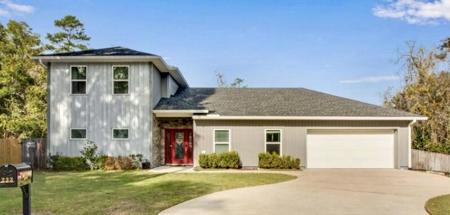 233 Honeysuckle Way
