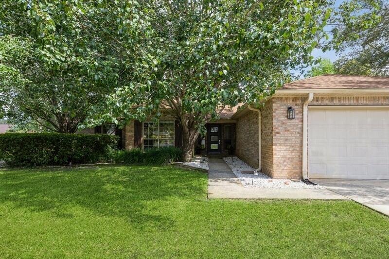 Image 3: FRONT OF HOME