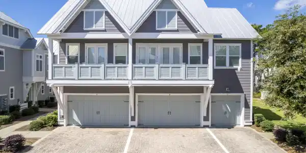 25 E Pine Lands Loop