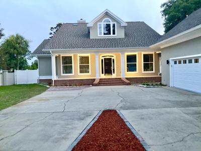 817 Dolphin Drive