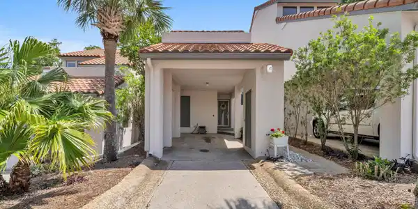 47 Forest Hills Lane