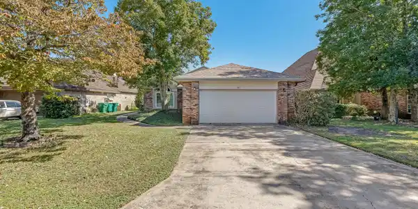 901 Shalimar Cove