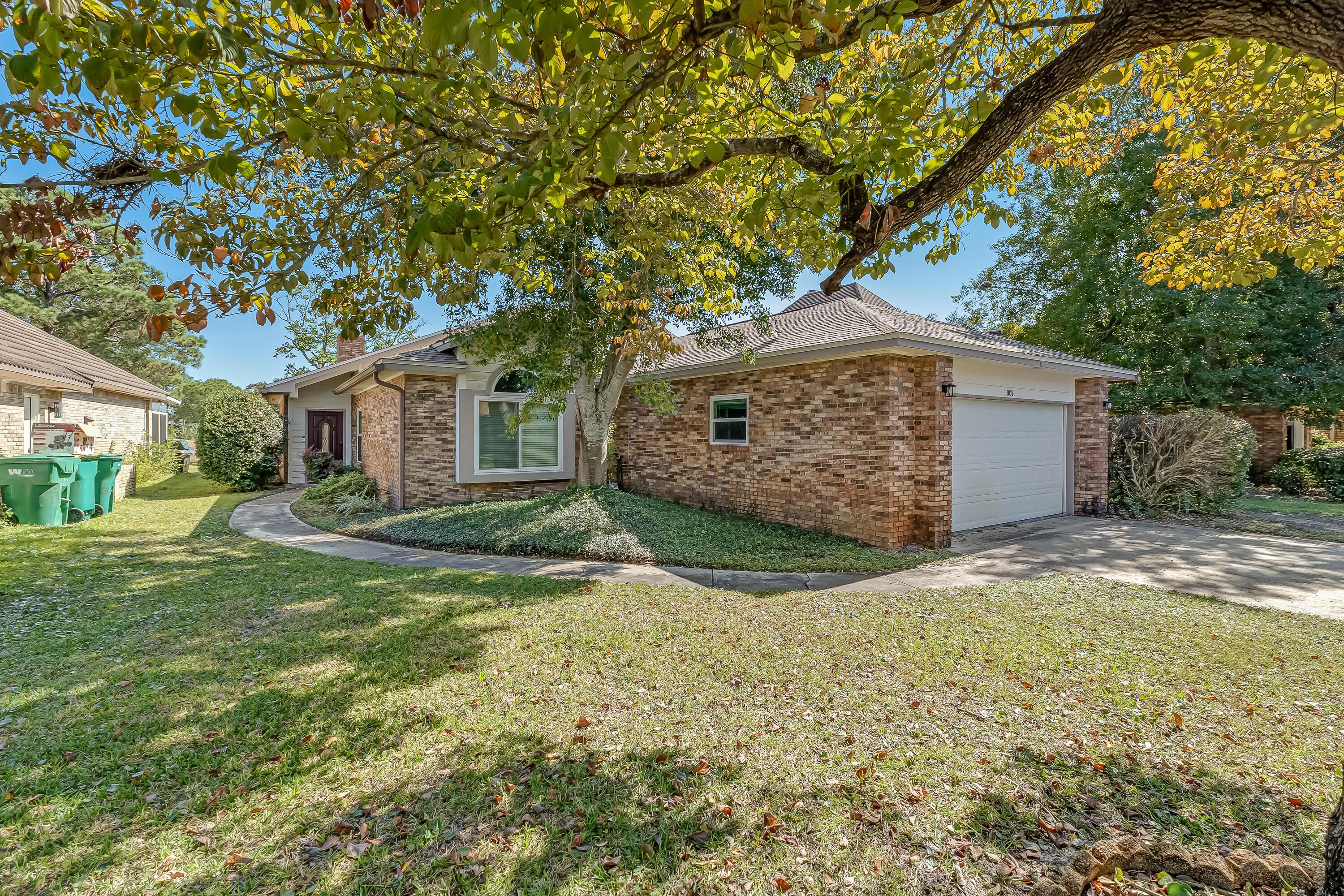 Image 2: 901 shalimar cove-2