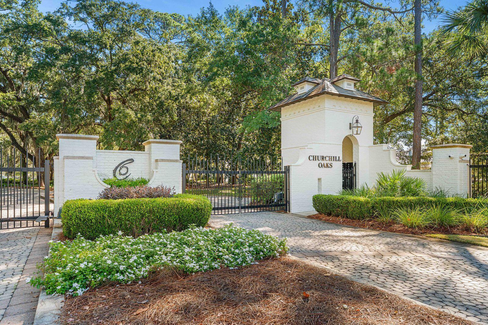 Image 2: 295 Churchill Oaks Entry 2