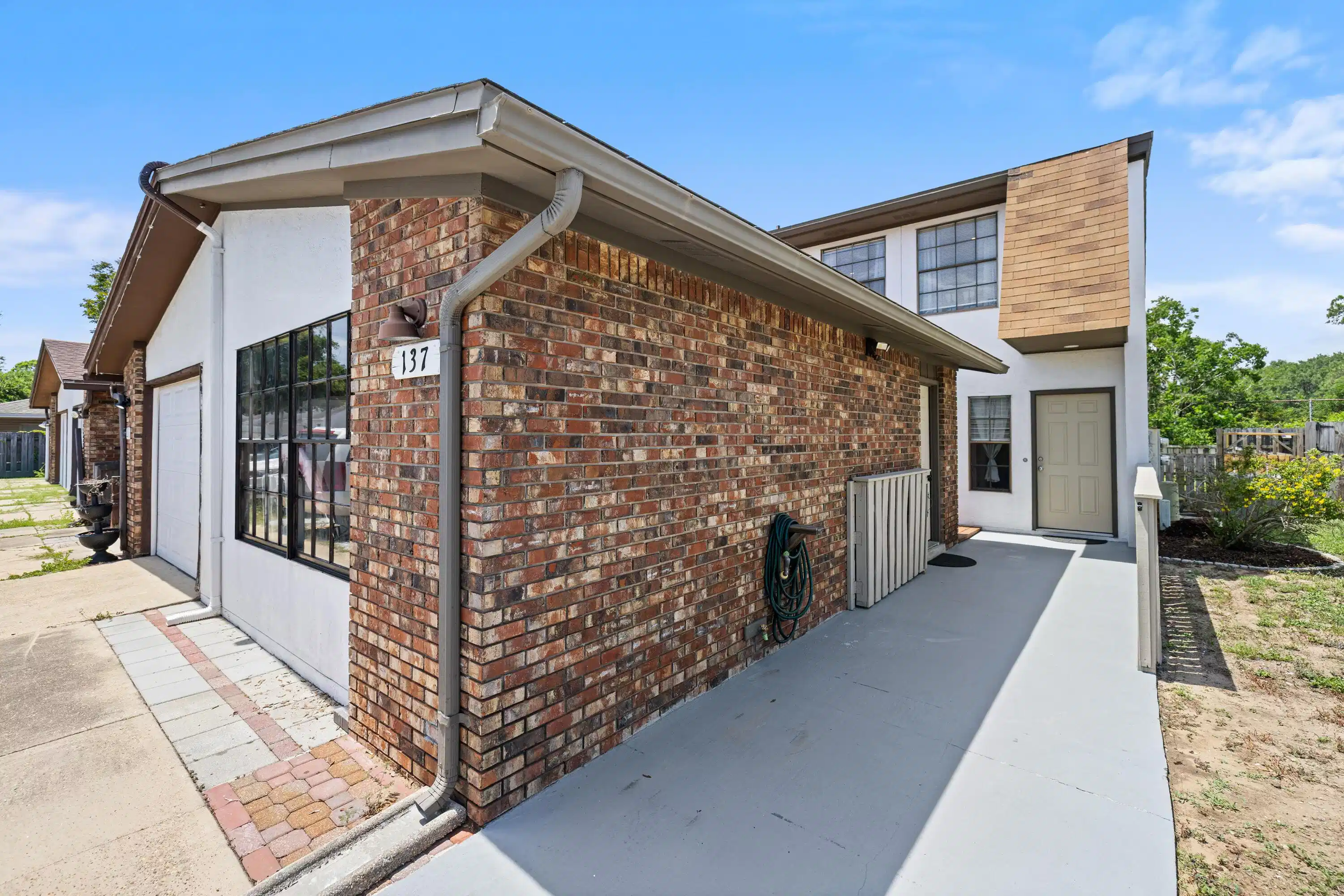 Image 1: 137'5thAve-Shalimar-FL-001
