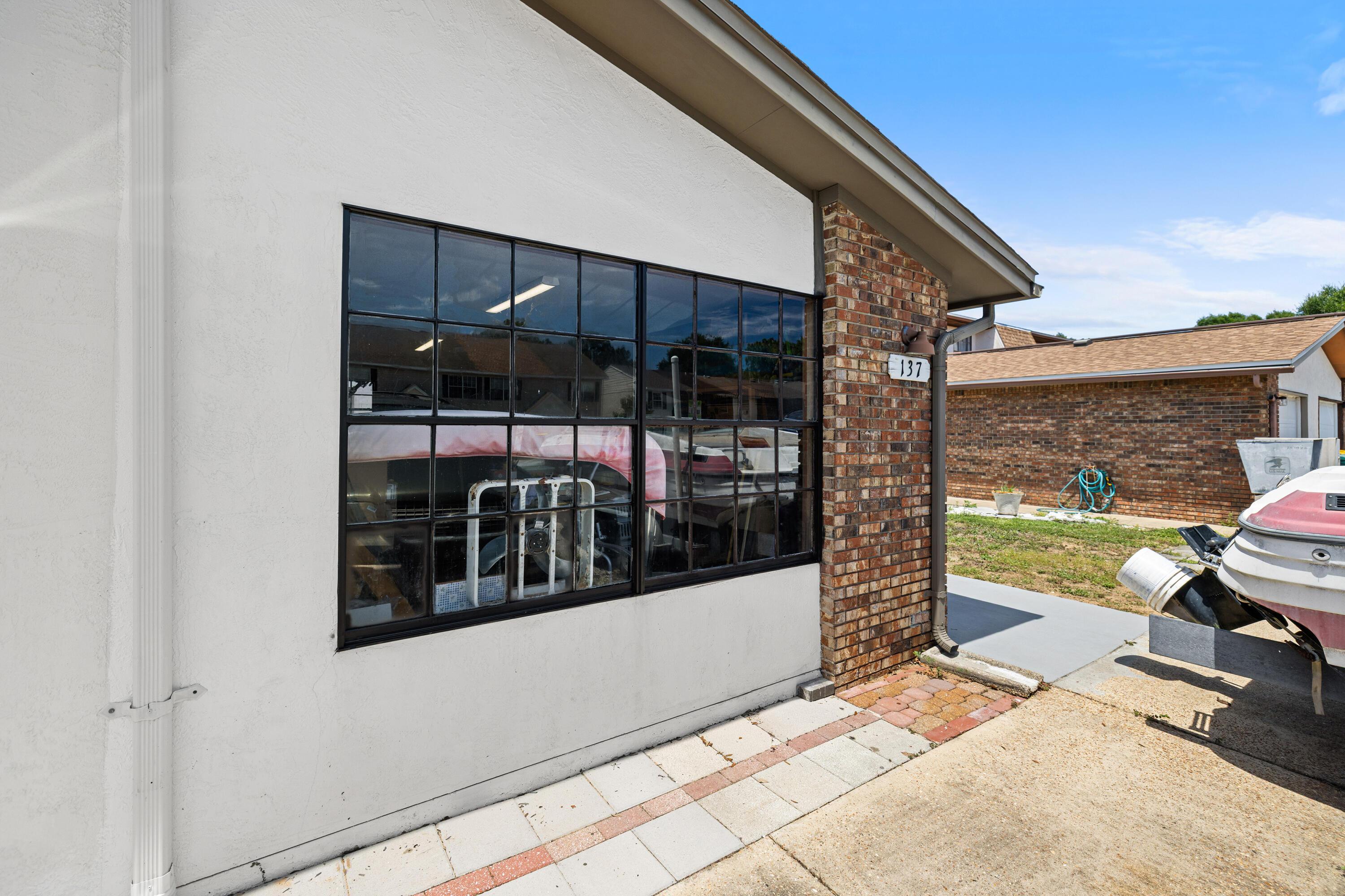 Image 3: 137'5thAve-Shalimar-FL-003