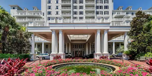 Image 4: Grand Sandestin Entry