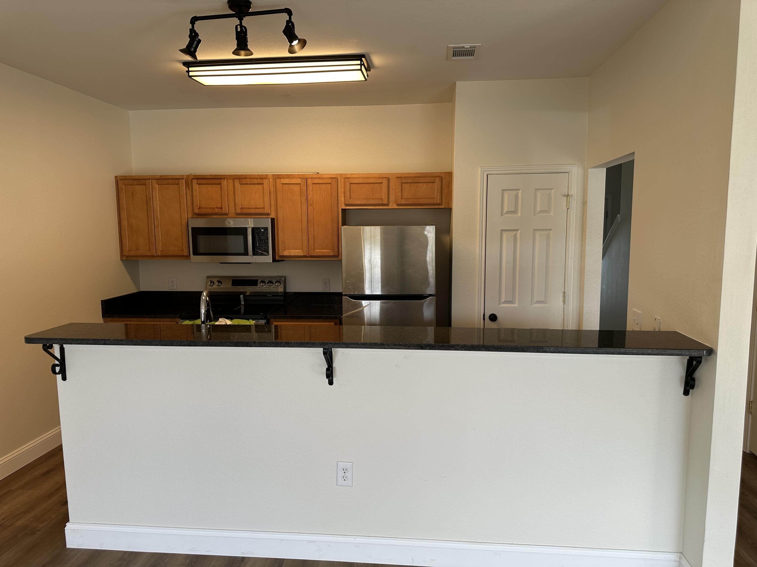 Image 2: Kitchen