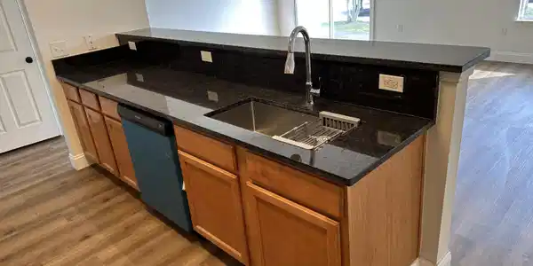 Image 3: Kitchen Island
