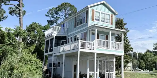 Image 2: Back yard to house