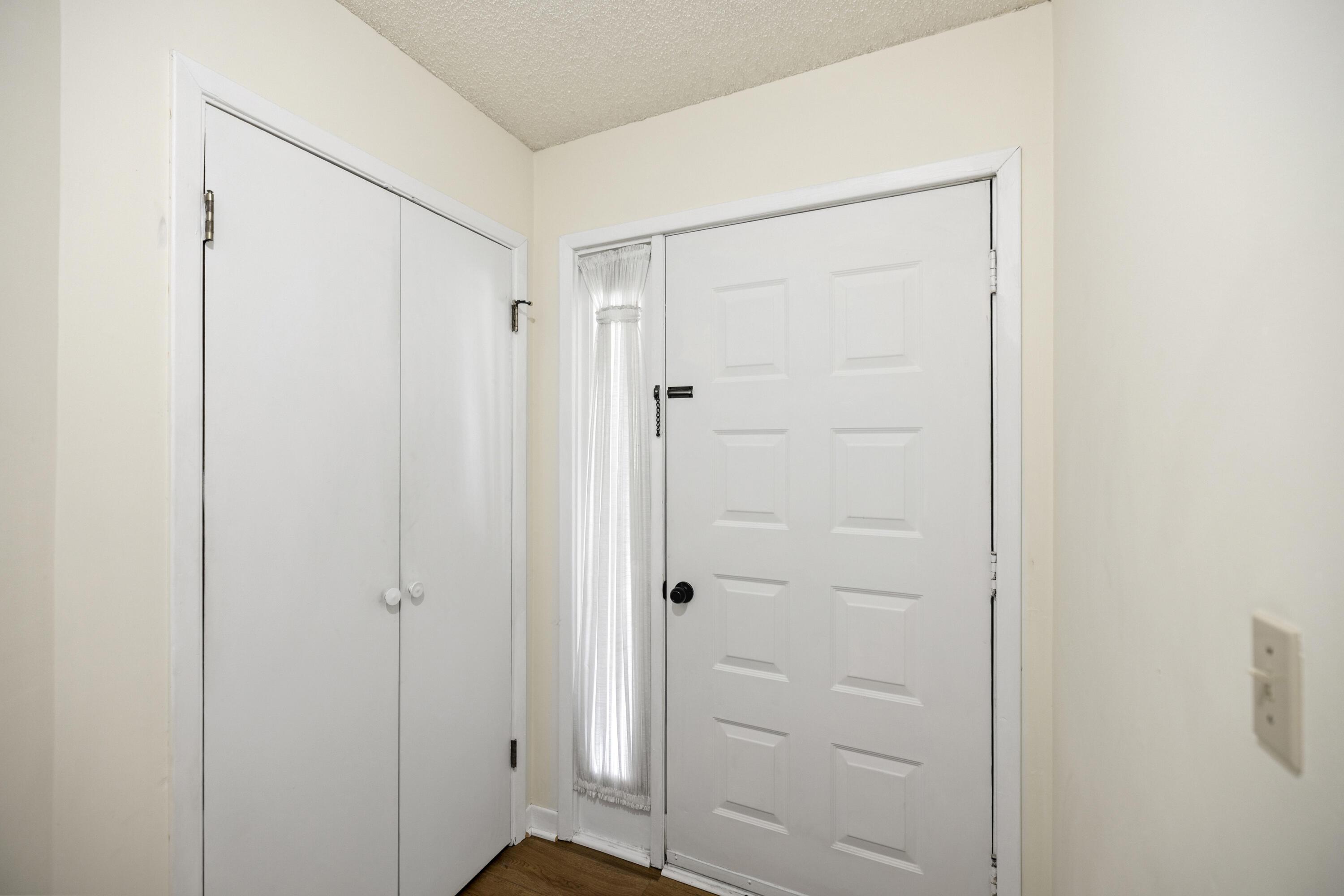 Image 3: FOYER/FRONT DOOR