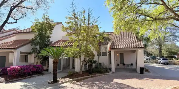 60 Kensington Lane