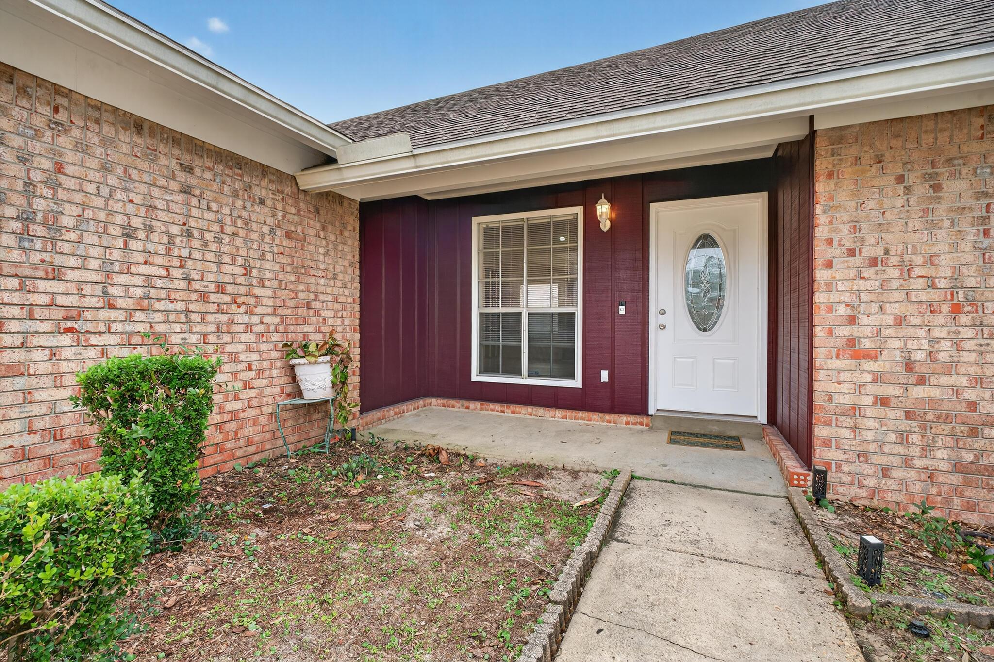 Image 4: 39_Mariners_Ln-50