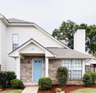 1100 Crosswinds Landing